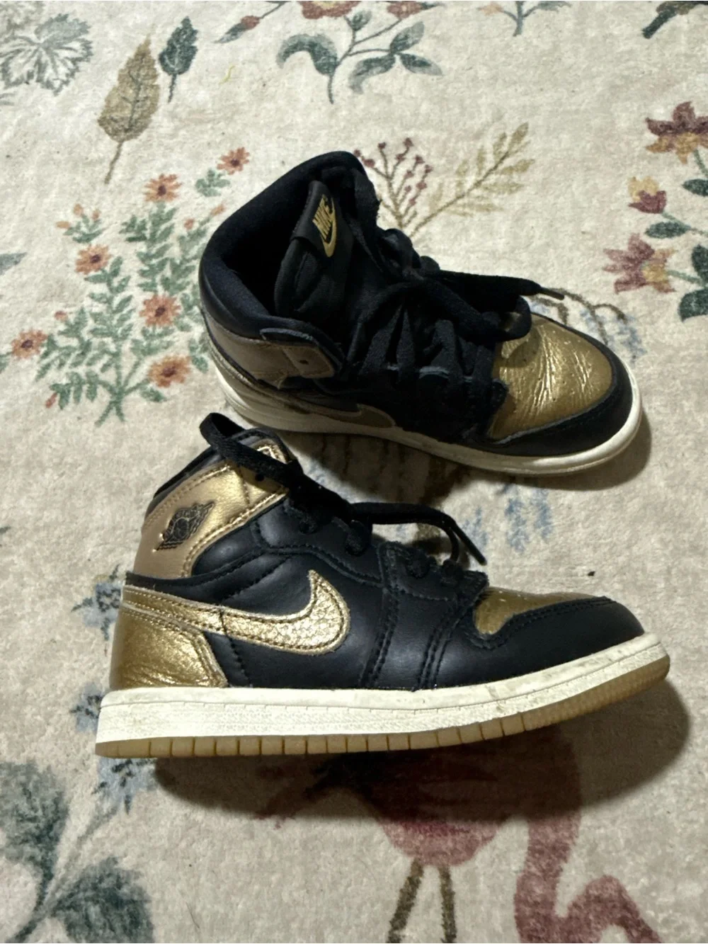 Nike Kids Black and Metallic Gold High-Top Sneakers 9C